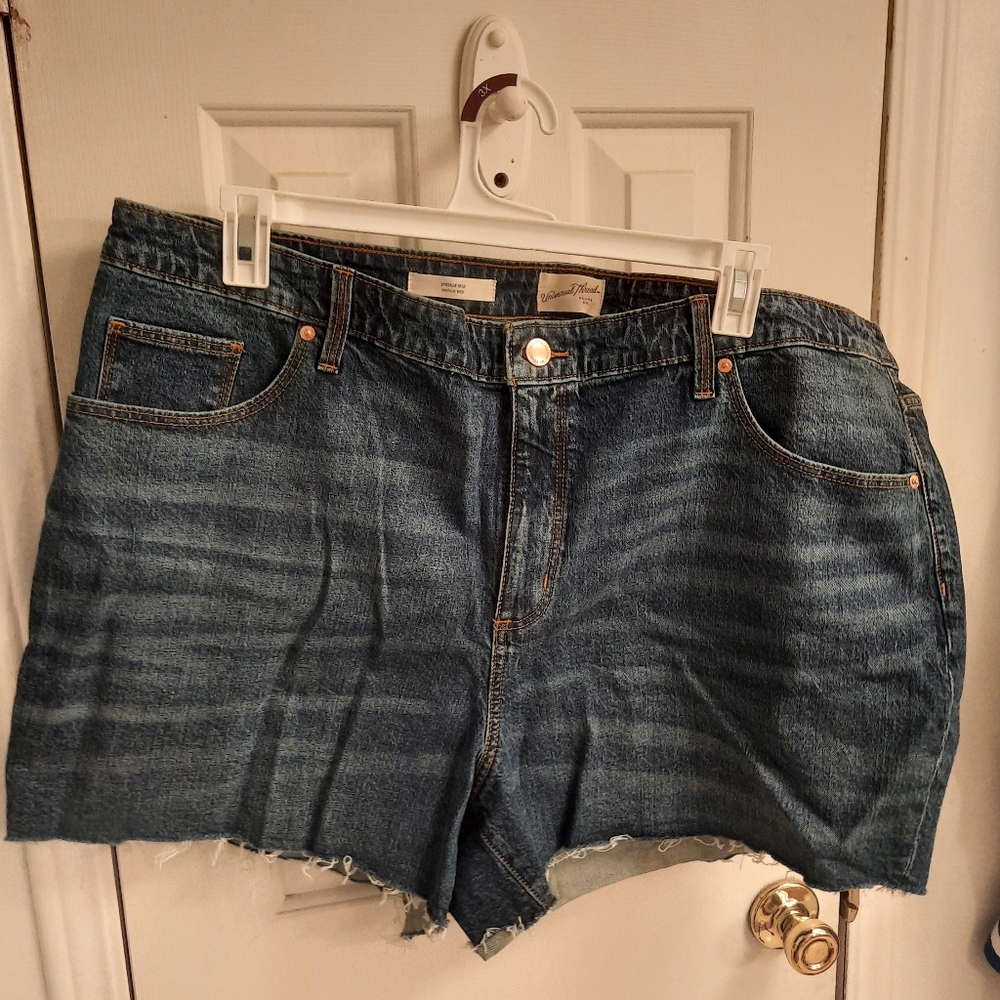 Universal Thread Demin Shorts. Size 24W